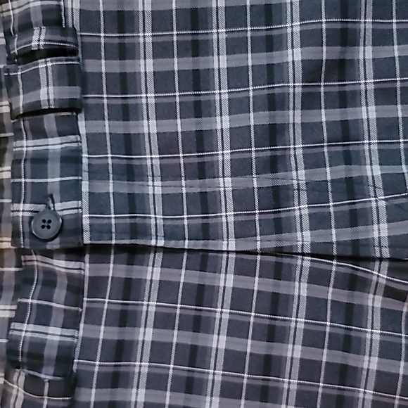 Gently Loved plaid Under Armor shorts 36 waist men's gray and black in color - Picture 5 of 14